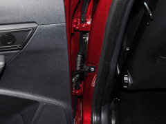 2013款 1.6L 自动 舒适型