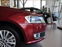 2013款 1.6L 自动 舒适型