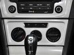 2013款 1.6L 自动 舒适型