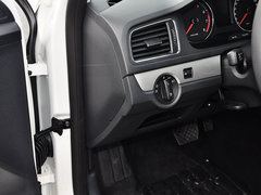 2013款 1.6L 自动 舒适型