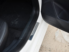 2013款 1.6L 自动 舒适型