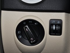 2013款 1.8TSI 自动 两驱舒适版 5座