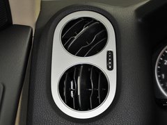 2013款 1.8TSI 自动 两驱舒适版 5座