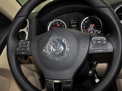 2013款 1.8TSI 自动 两驱舒适版 5座