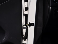 2013款 1.8TSI 自动 两驱风尚版 5座