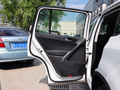 2013款 1.8TSI 自动 两驱风尚版 5座