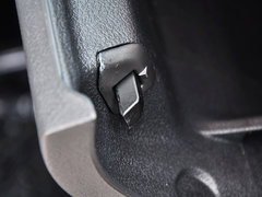 2013款 1.8TSI 自动 两驱风尚版 5座