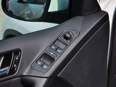 2013款 1.8TSI 自动 两驱风尚版 5座
