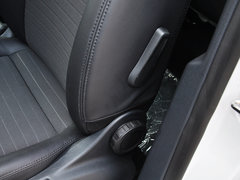 2013款 1.8TSI 自动 两驱风尚版 5座