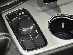 2014款 6.4L 自动 SRT8