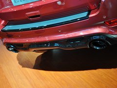 2014款 6.4L 自动 SRT8