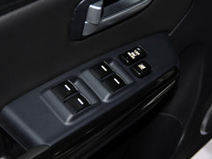 2013款 智尊版 2.0T 手动 四驱尊贵型 5座