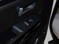 2013款 智尊版 2.0T 手动 四驱尊贵型 5座