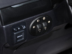 2013款 智尊版 2.0T 手动 四驱尊贵型 5座