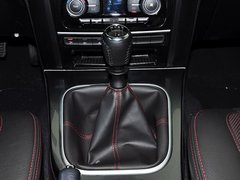2013款 智尊版 2.0T 手动 四驱精英型 5座