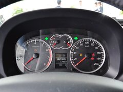 2013款 智尊版 2.0T 手动 四驱精英型 5座