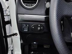 2013款 智尊版 2.0T 手动 四驱精英型 5座