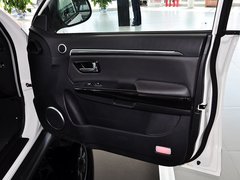 2013款 智尊版 2.0T 手动 四驱精英型 5座