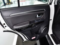 2013款 智尊版 2.0T 手动 四驱精英型 5座