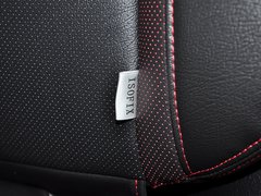2013款 智尊版 2.0T 手动 四驱精英型 5座