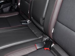 2013款 智尊版 2.0T 手动 四驱精英型 5座