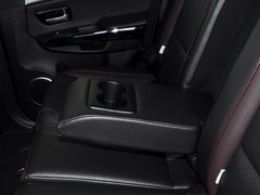 2013款 智尊版 2.0T 手动 四驱精英型 5座