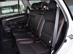 2013款 智尊版 2.0T 手动 四驱精英型 5座