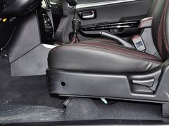 2013款 智尊版 2.0T 手动 四驱精英型 5座