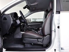 2013款 智尊版 2.0T 手动 四驱精英型 5座