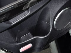 2013款 智尊版 2.0T 手动 四驱精英型 5座