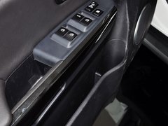 2013款 智尊版 2.0T 手动 四驱精英型 5座
