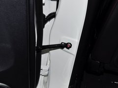 2013款 智尊版 2.0T 手动 四驱精英型 5座