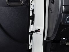 2013款 智尊版 2.0T 手动 四驱精英型 5座