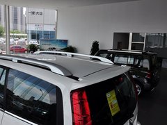 2013款 智尊版 2.0T 手动 四驱精英型 5座