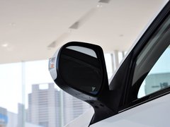 2013款 智尊版 2.0T 手动 四驱精英型 5座