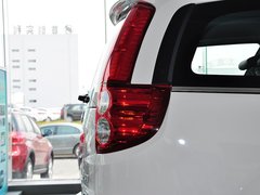 2013款 智尊版 2.0T 手动 四驱精英型 5座