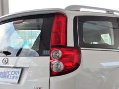 2013款 智尊版 2.0T 手动 四驱精英型 5座