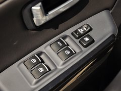 2013款 智尊版 2.0T 手动 两驱进取型 5座