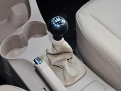 2013款 2.0 GL 手动两驱 5座