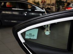 2013款 2.4L自动 商务天窗型 国IV