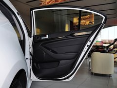 2013款 2.4L自动 商务天窗型 国IV