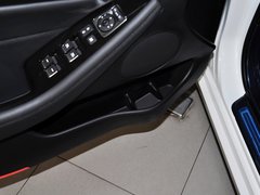 2013款 2.4L自动 商务天窗型 国IV