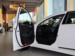 2013款 2.4L自动 商务天窗型 国IV