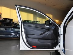 2013款 2.4L自动 商务天窗型 国IV