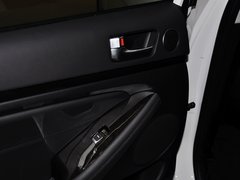 2013款 2.4L自动 商务天窗型 国IV