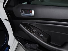 2013款 2.4L自动 商务天窗型 国IV