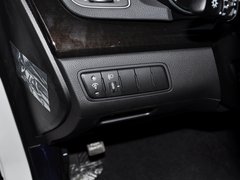 2013款 2.4L自动 商务天窗型 国IV
