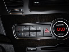 2013款 2.4L自动 商务天窗型 国IV