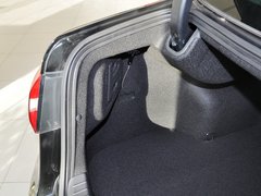 2013款 2.4L 自动 商务天窗型 国V