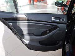 2013款 2.4L 自动 商务天窗型 国V
